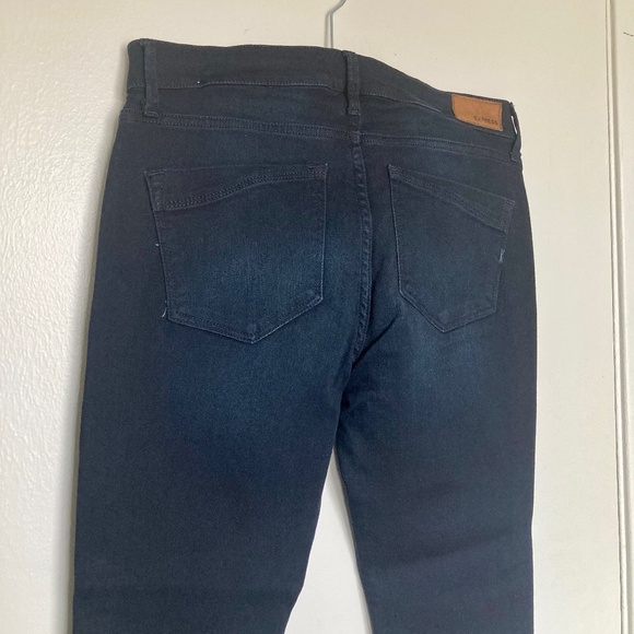 Express (NWOT) Stretch+ Supersoft Legging Mid Rise Jeans / Size 8 - Picture 3 of 8